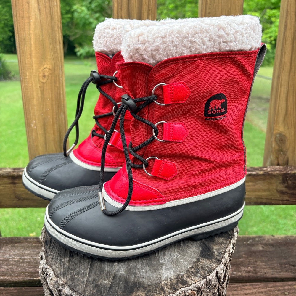 Sorel Kids Red and Black Waterproof Snow Boots with Washable Insert sz 7/wms 8